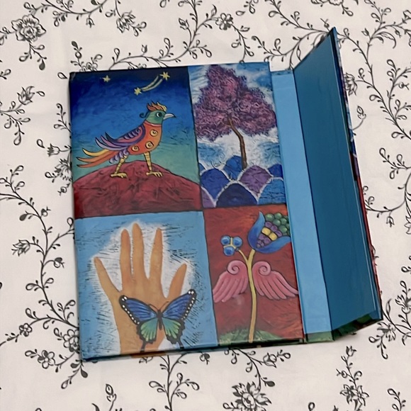 Piccadilly Magnetic Flap Journal 5 in x 7 in - Picture 2 of 5